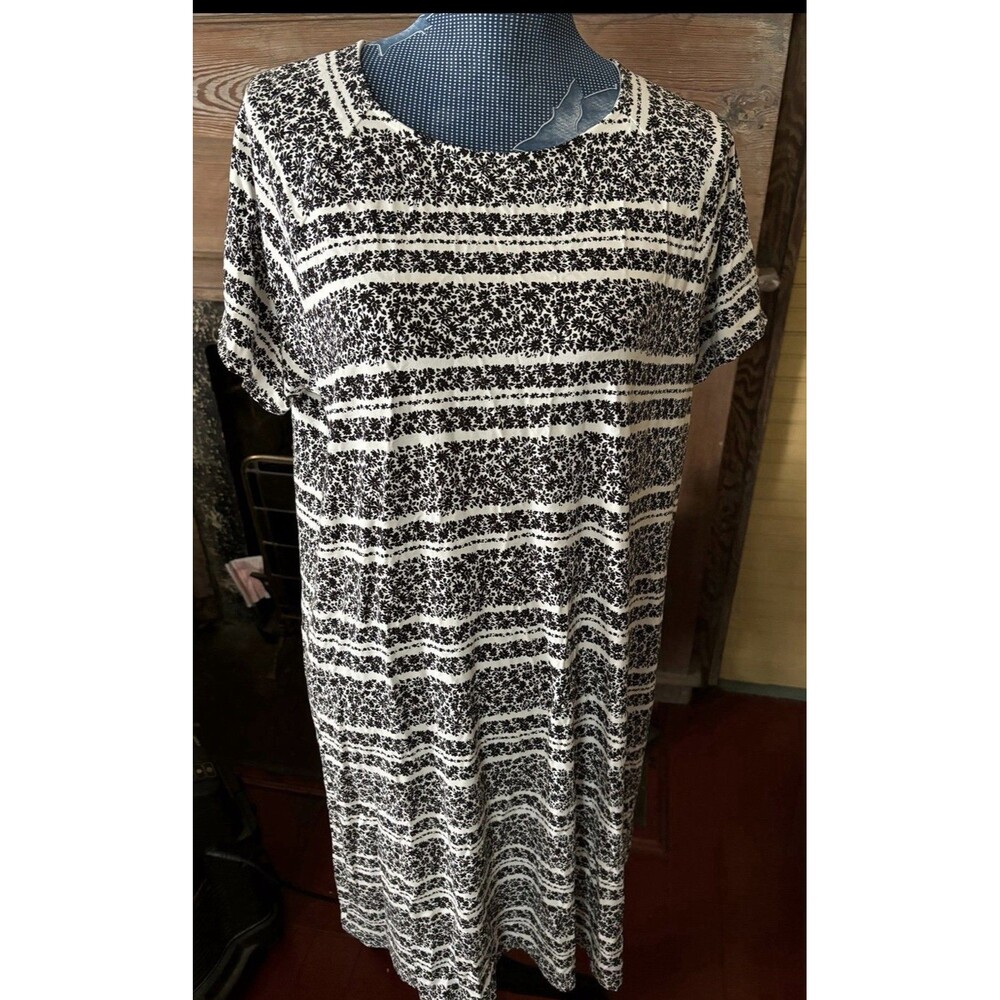J Jill Wearever Collection Size XS Women’s Dress RUNS LARGE 42” Bust 38” Length